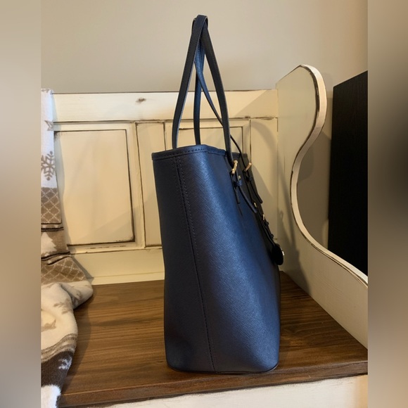 MICHAEL Michael Kors Jet Set Travel Top - Picture 4 of 16